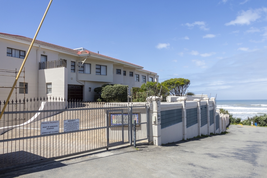 4 Bedroom Property for Sale in West Beach Eastern Cape